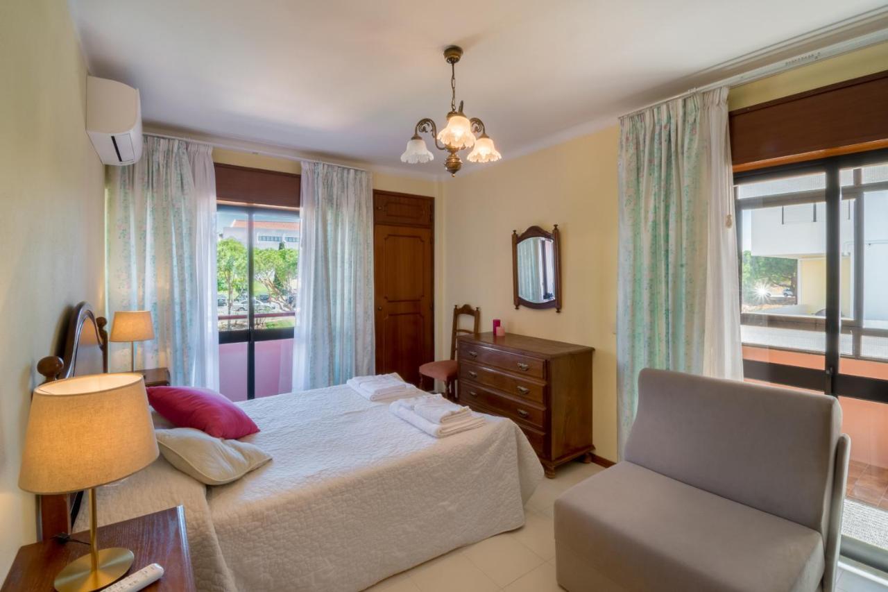 Apartamento Sao Pedro Do Mar Quarteira Eksteriør billede